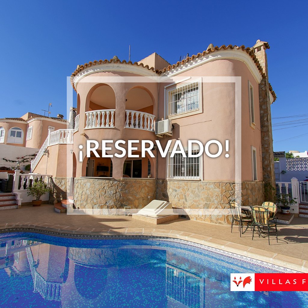 RESERVED! 5-bedroom, 5-bathroom villa on 2 levels, private pool, Blue Lagoon, Orihuela Costa