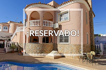 RESERVED! 5-bedroom, 5-bathroom villa on 2 levels, private pool, Blue Lagoon, Orihuela Costa