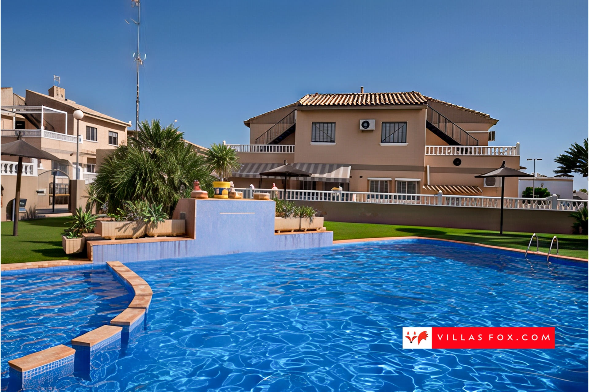 3-bedroom quad villa, Villamartin, Orihuela Costa with community pool
