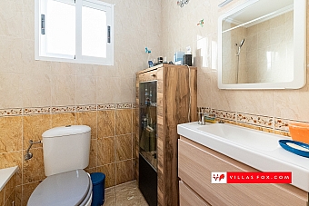 San Miguel town centre top-floor apartment with garage space-05