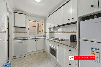 San Miguel de Salinas top-floor apartment with solarium for sale-16