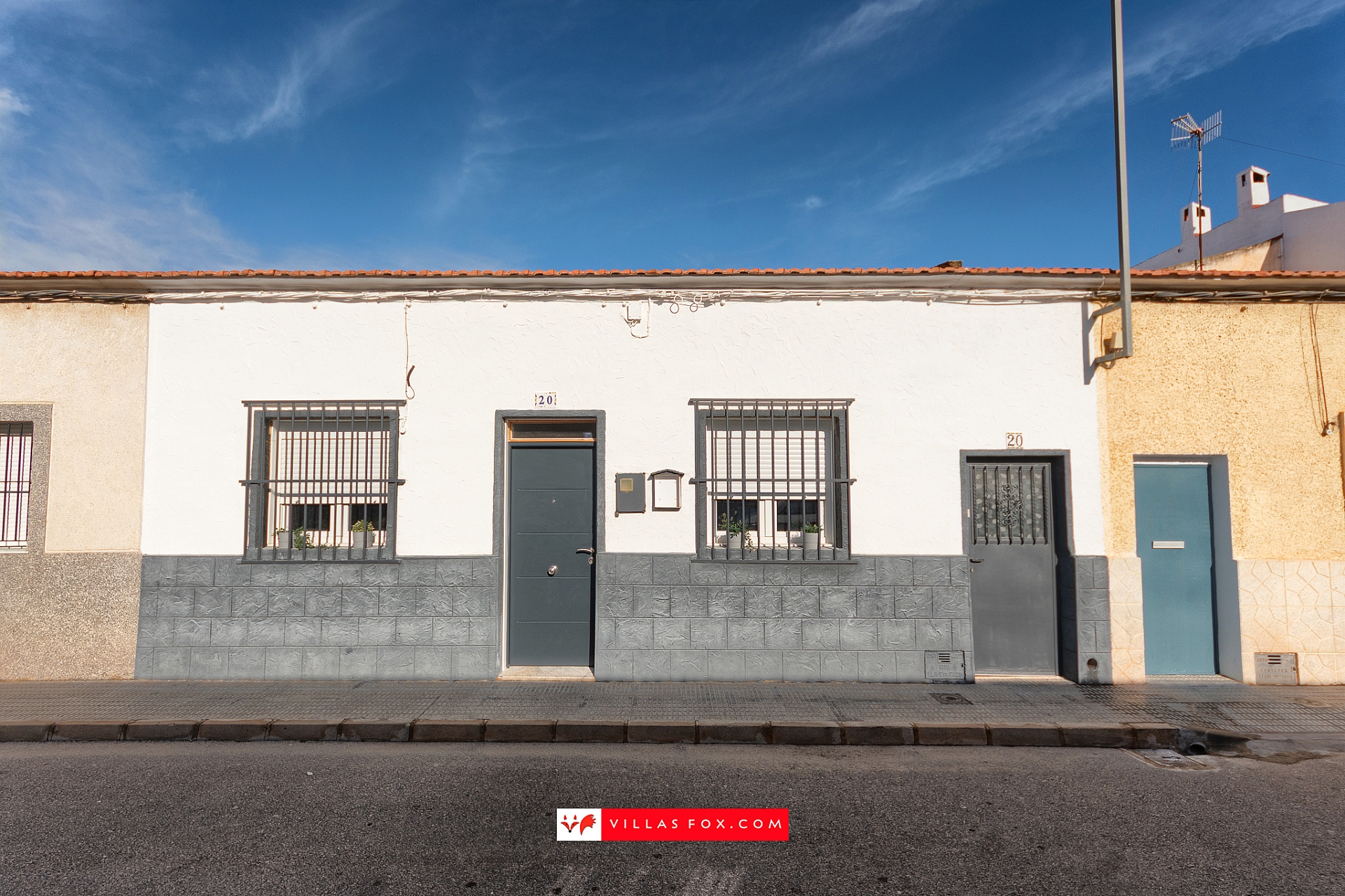 San Miguel de Salinas modern townhouse with 4 bedrooms, town centre