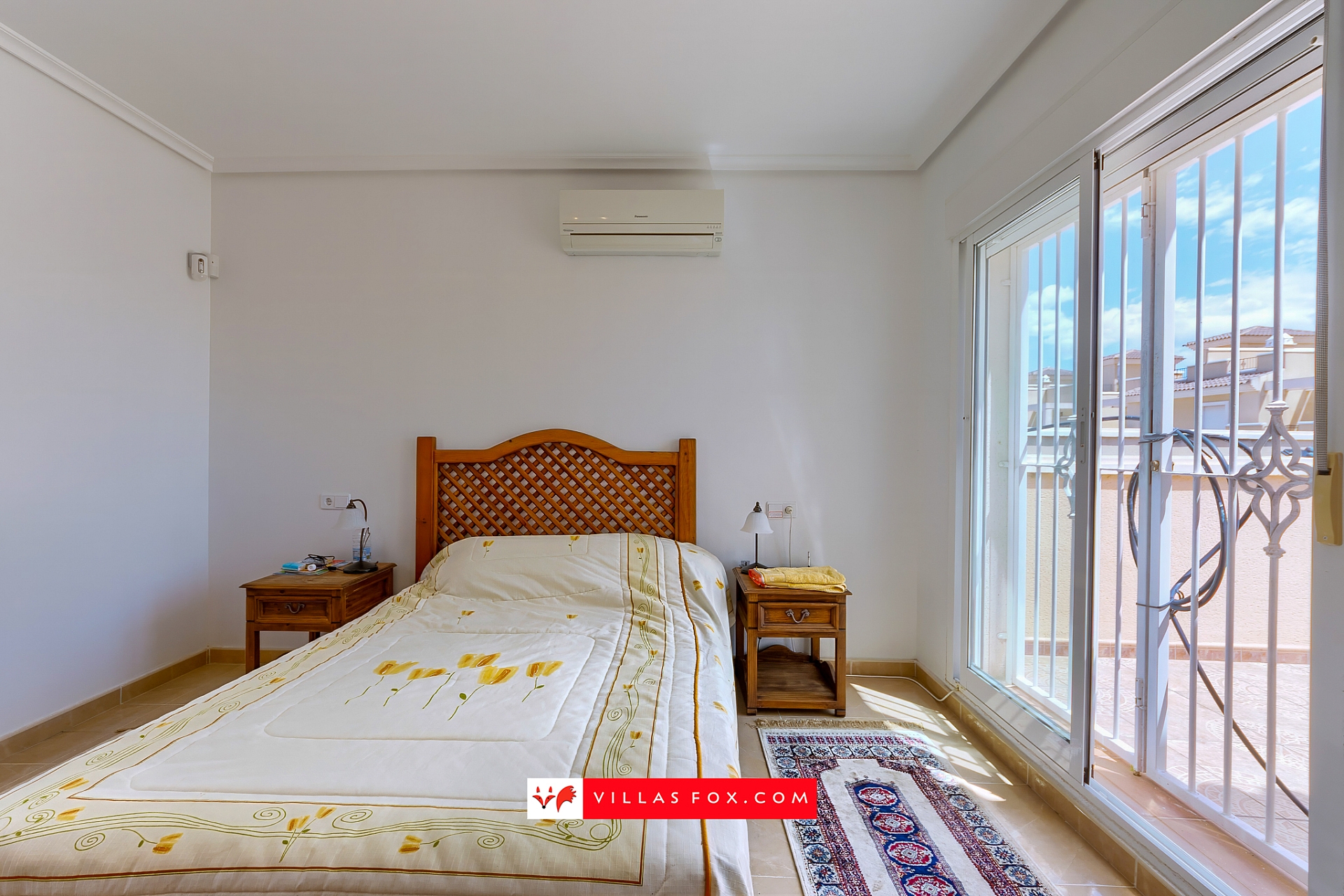 Los Alcores Mirador de San Miguel de Salinas villa for sale-24