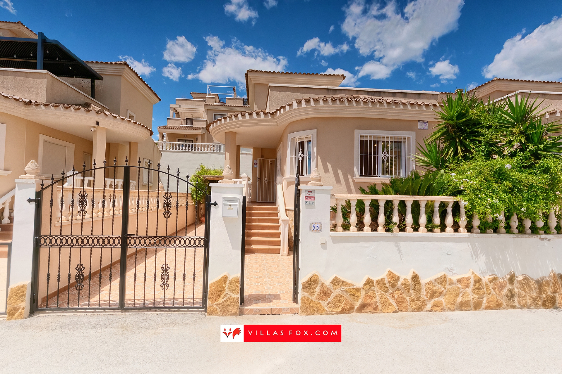 Los Alcores Mirador de San Miguel de Salinas villa for sale-57