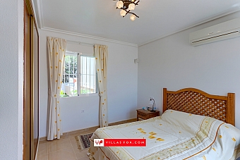 Los Alcores Mirador de San Miguel de Salinas villa for sale-19