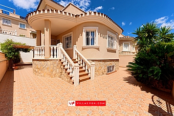 Los Alcores Mirador de San Miguel de Salinas villa for sale-38