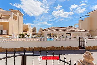 Los Alcores Mirador de San Miguel de Salinas villa for sale-43