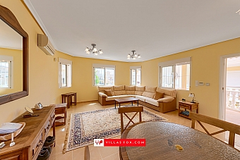 Los Alcores Mirador de San Miguel de Salinas villa for sale
