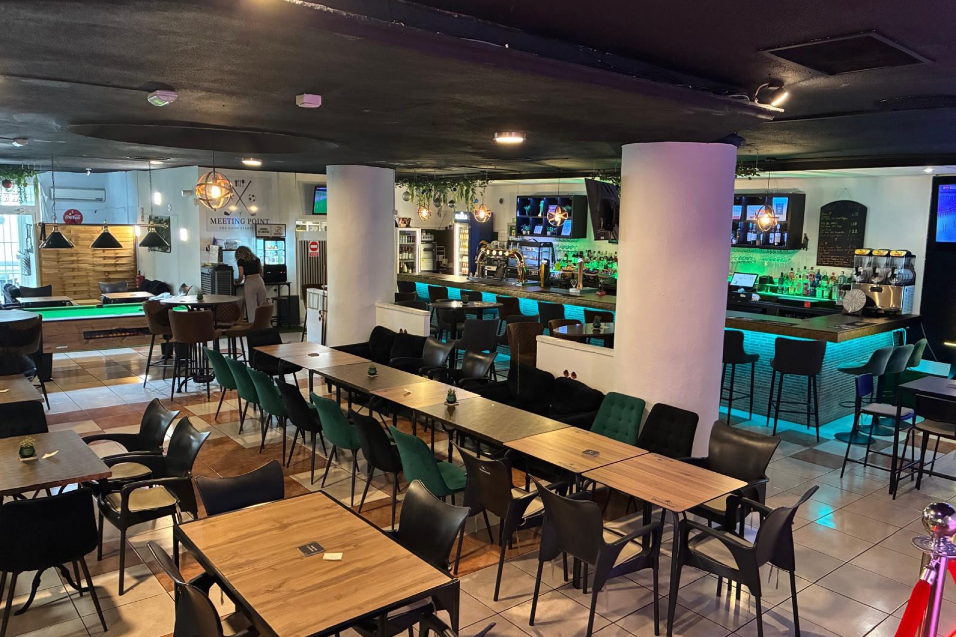 Bar-restaurant- venue traspaso - San Miguel de Salinas - FANTASTIC OPPORTUNITY!
