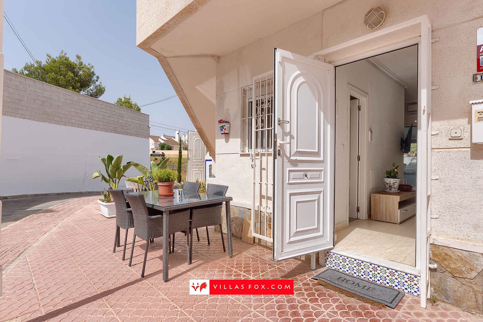 SOLD! Los Pinos ground-floor apartment with conservatory for sale, San Miguel de Salinas