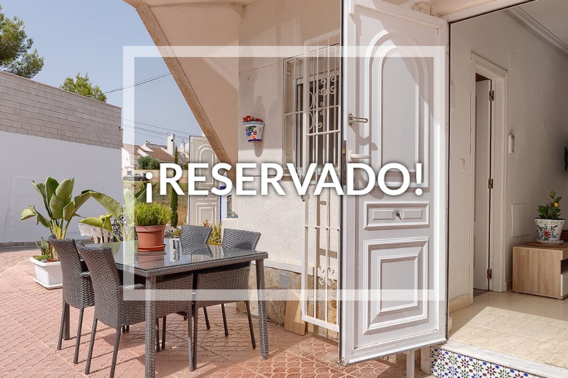RESERVED! Los Pinos ground-floor apartment with conservatory for sale, San Miguel de Salinas