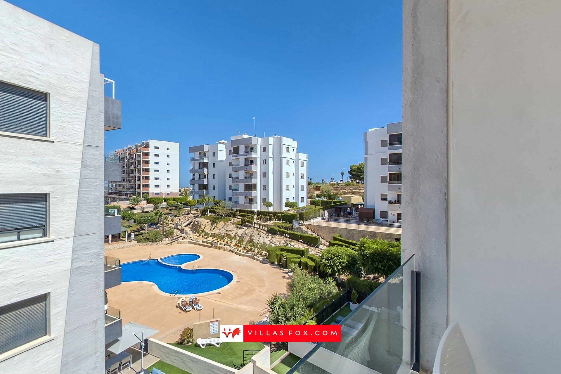 Res. Angelina Bloque III, 3rd-floor corner apartment with garage space facing west and north, San Miguel de Salinas
