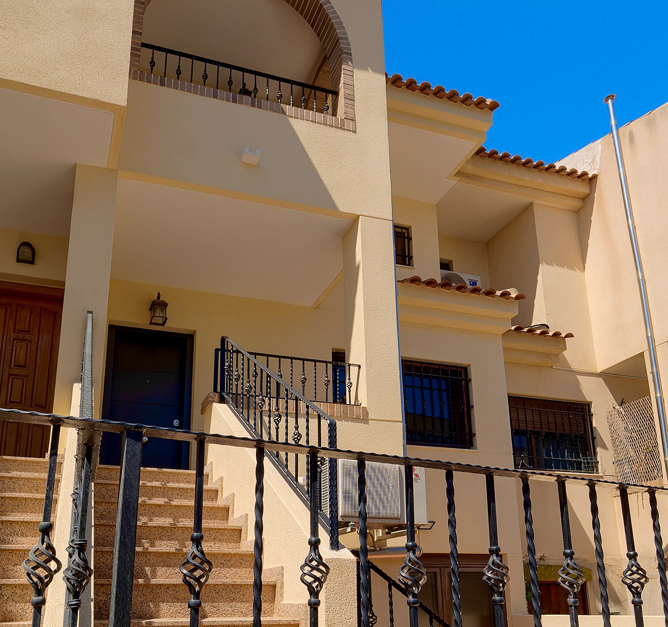 San Miguel de Salinas town centre townhouse for sale-40