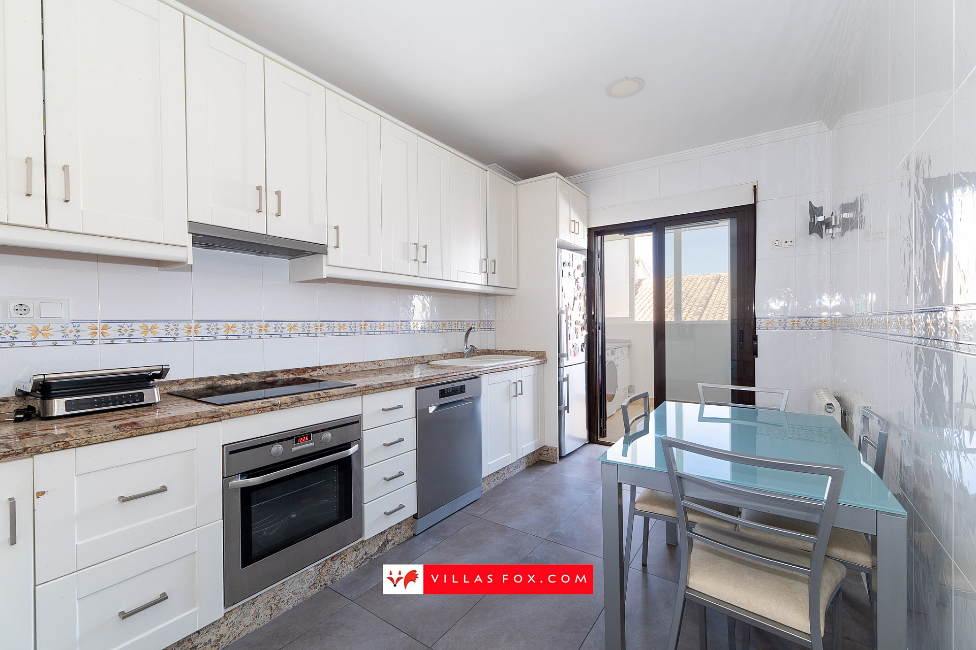 San Miguel de Salinas town centre townhouse for sale-8