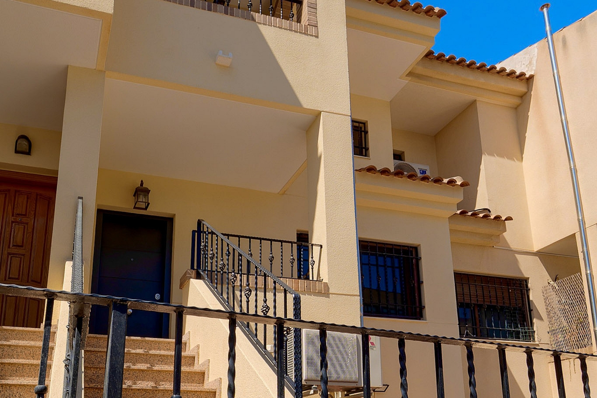 San Miguel de Salinas town centre townhouse for sale-40