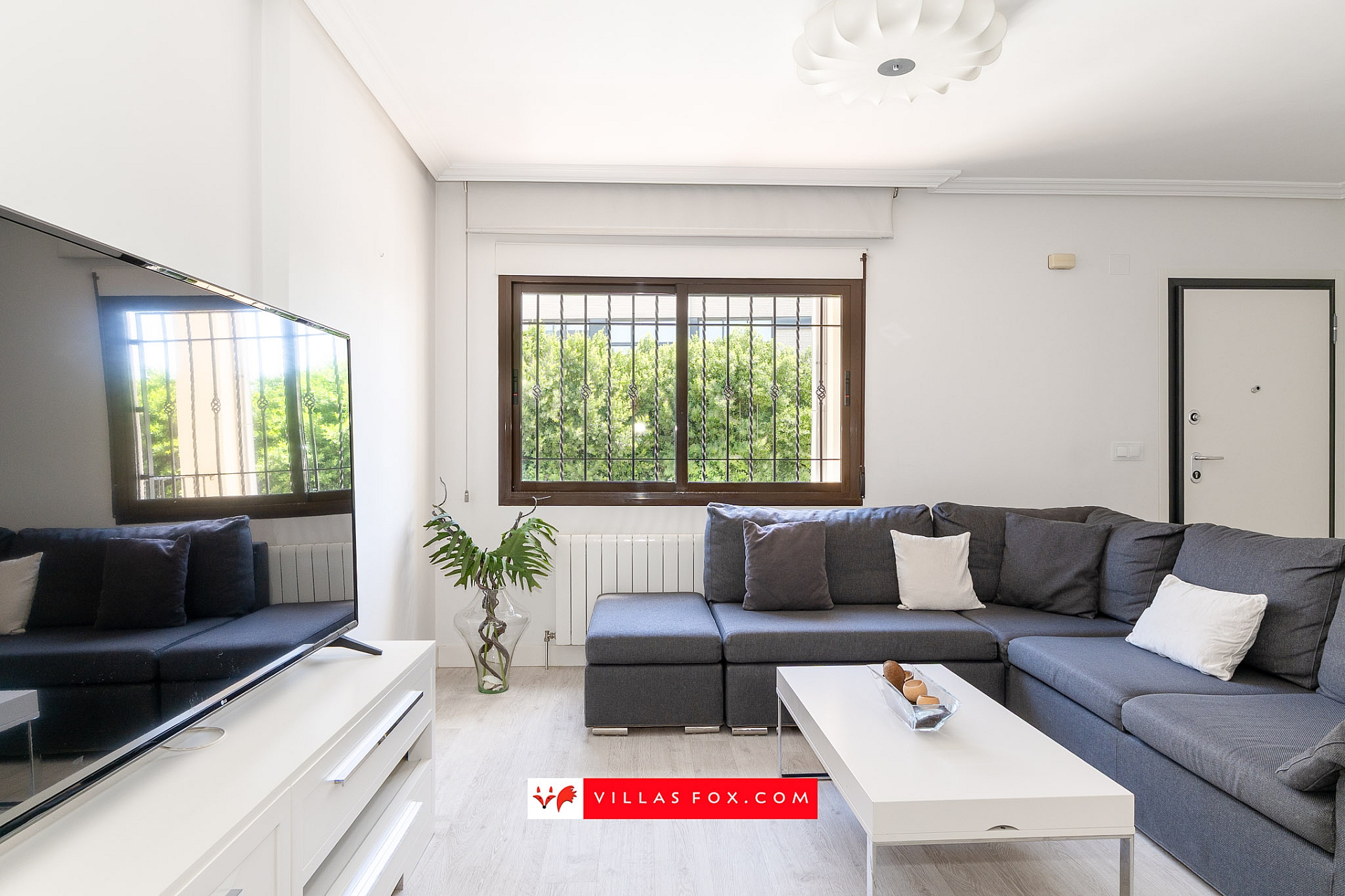 San Miguel de Salinas town centre townhouse for sale