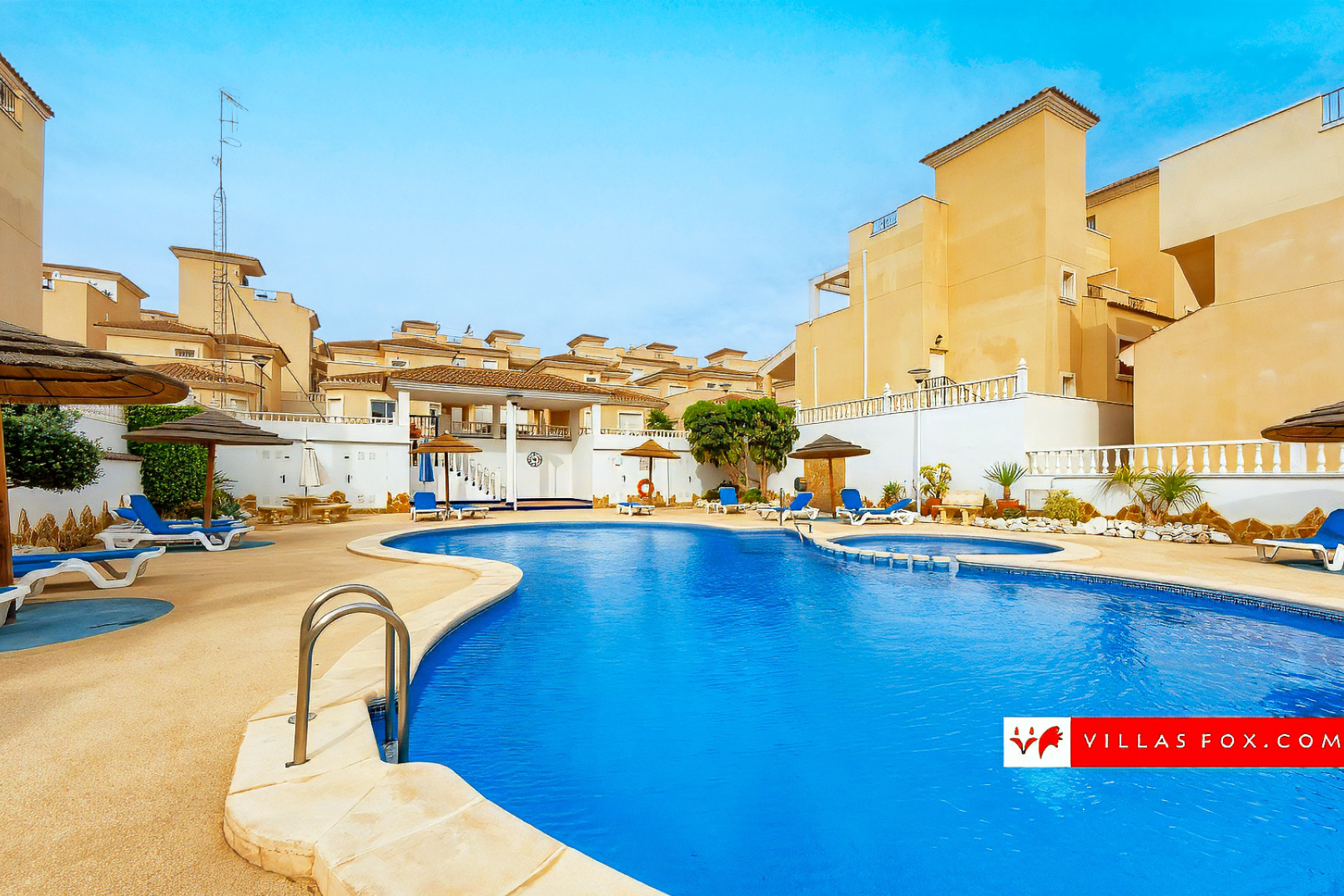 Residencial_los_alcores_san_miguel_de_salinas_detached_villa_for_sale-55