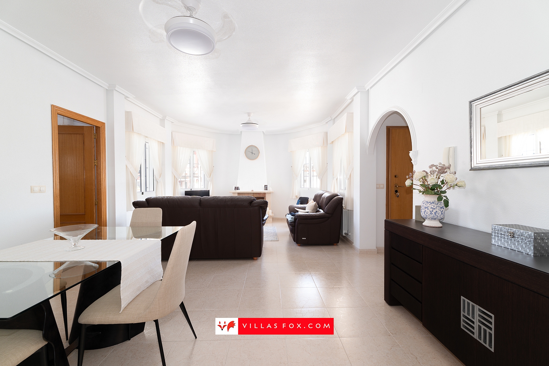 Bigastro detached villa with pool for sale-16