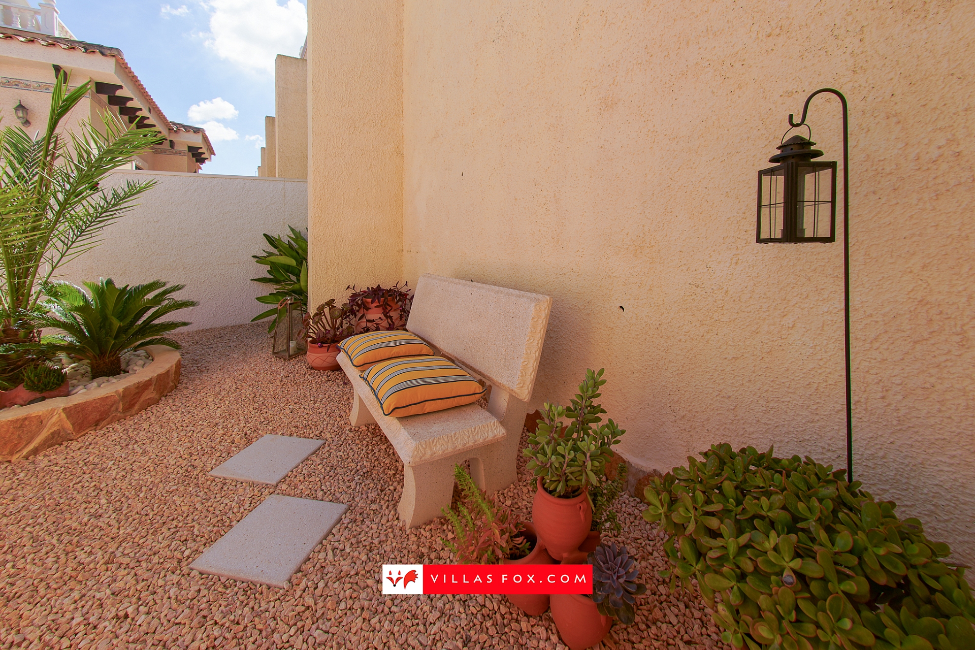 Bigastro detached villa with pool for sale-27