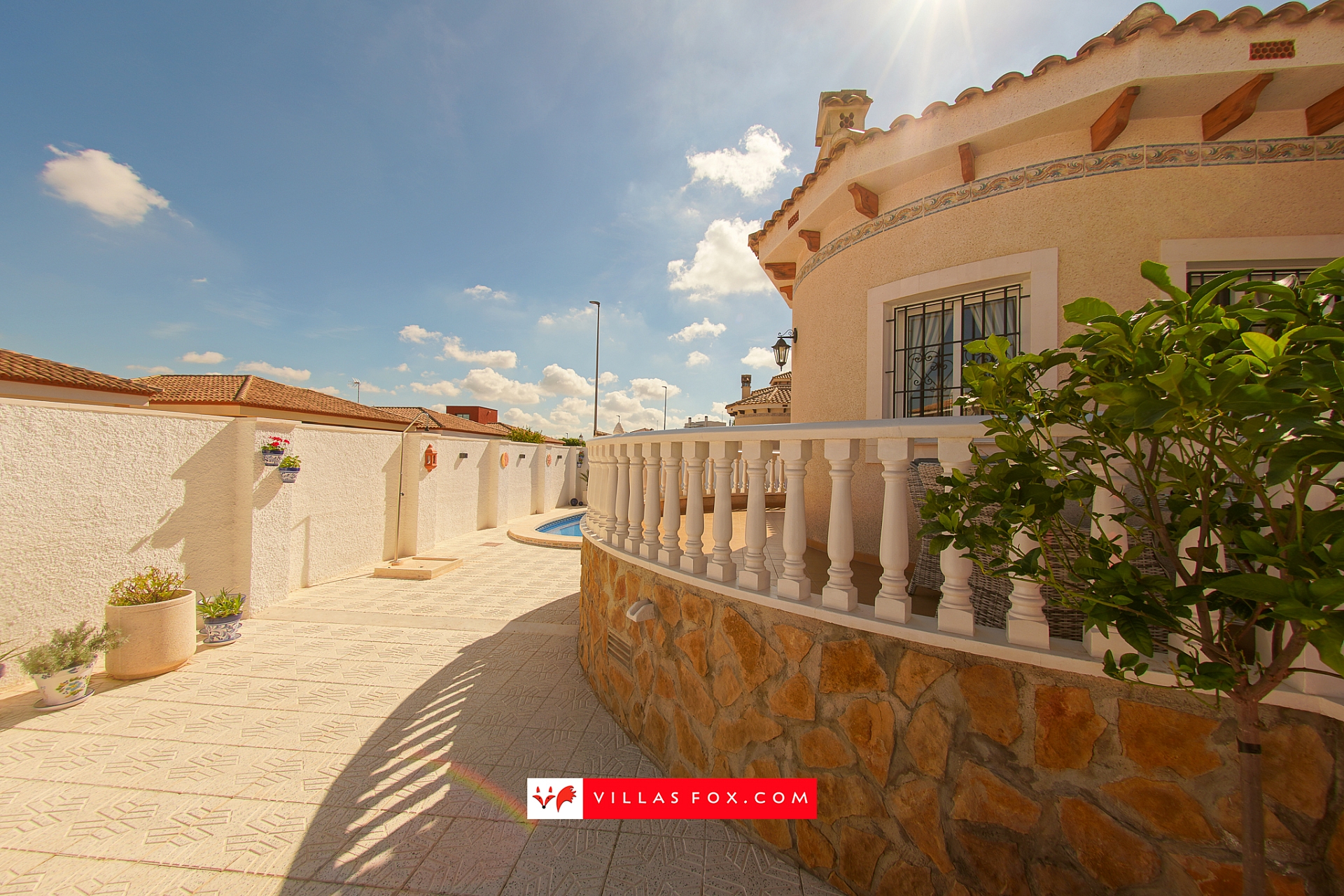 Bigastro detached villa with pool for sale-34