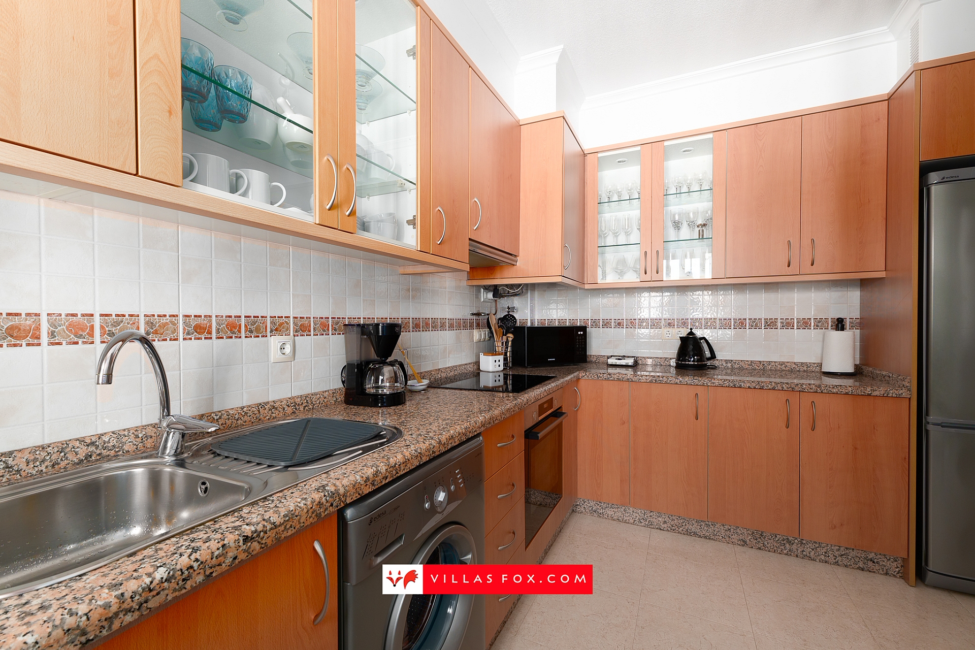 Bigastro detached villa with pool for sale-44