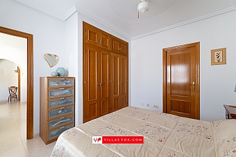 Bigastro detached villa with pool for sale-13