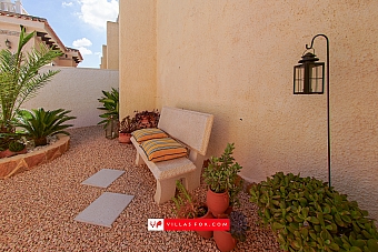 Bigastro detached villa with pool for sale-27