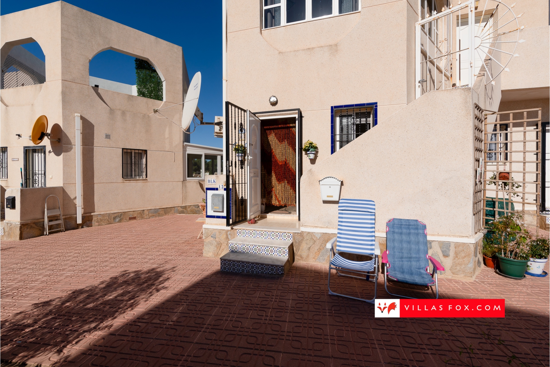 Los Pinos studio apartment on ground-floor with large terrace, San Miguel de Salinas