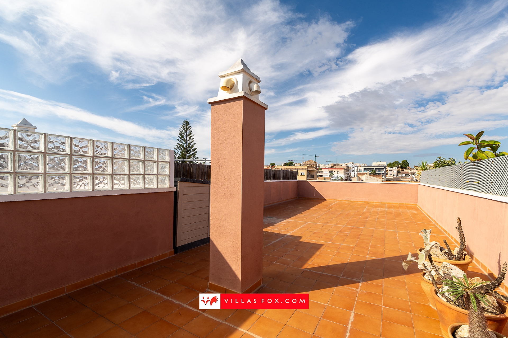2-bedroom Costa Paraíso IV apartment on top floor with garage space, private solarium, San Miguel de Salinas