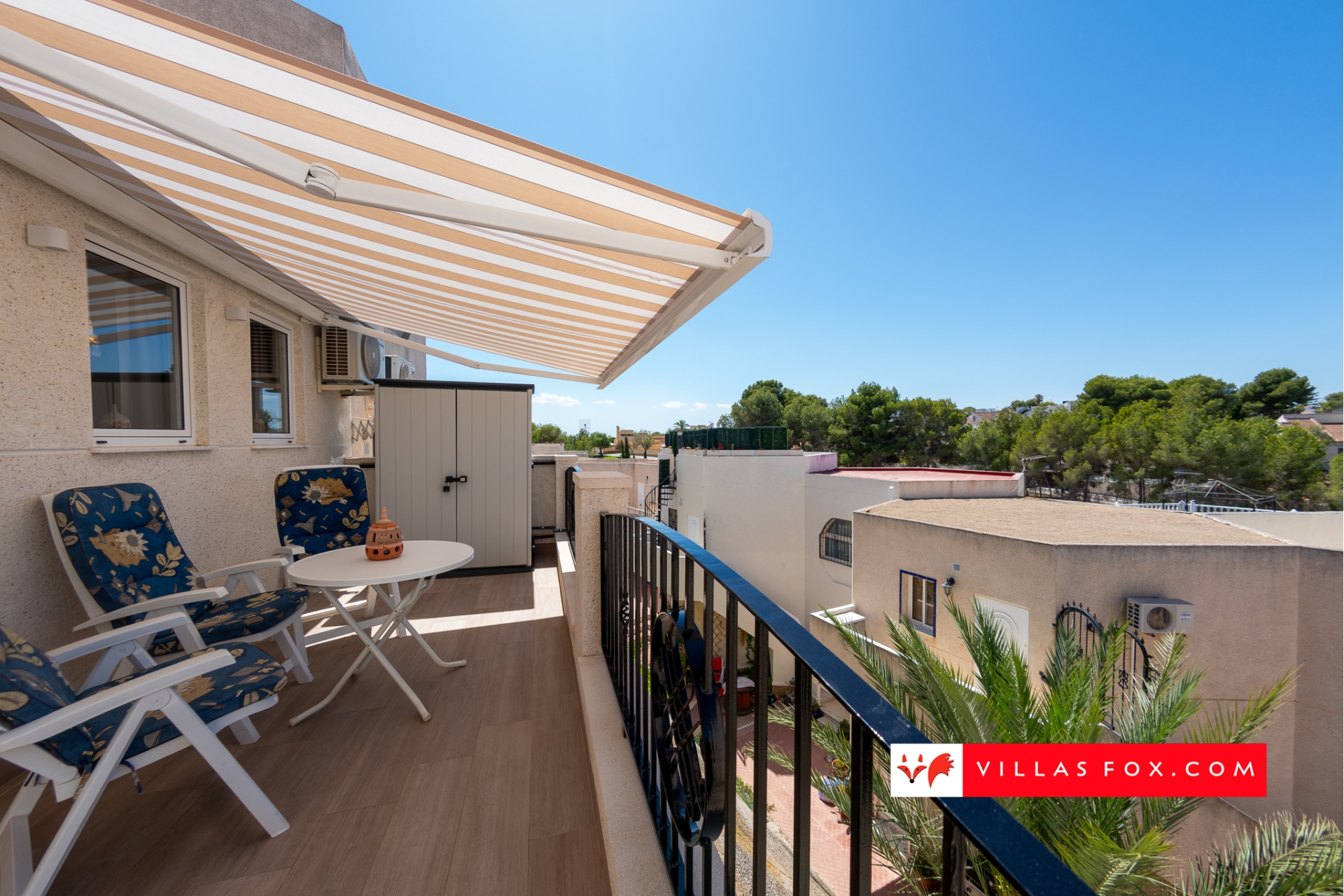 2-bedroom, 2-bathroom ground-floor apartment with west-facing terrace